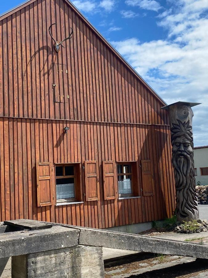 Apartment Jagdhaus Auf Dem Forsthof Mit Sauna Eckartsberga